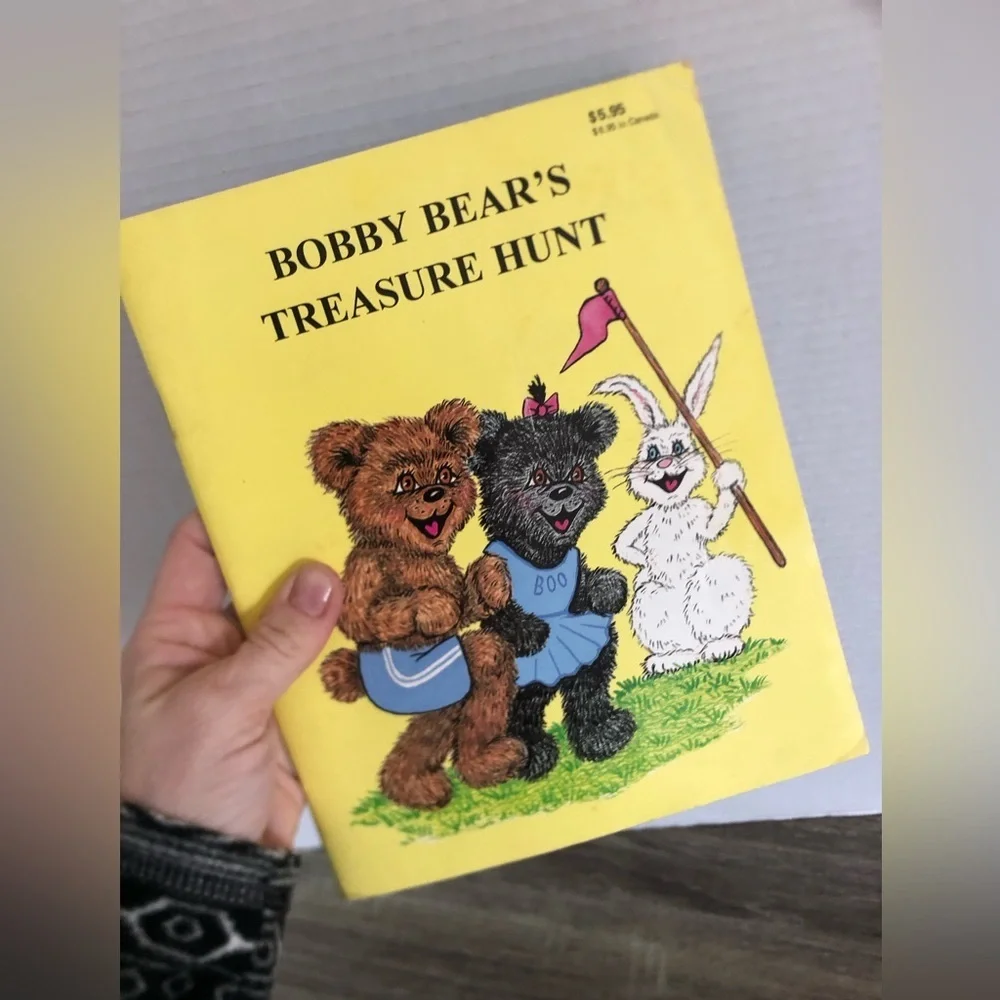 Vtg Bobby Bear's Treasure Hunt and the Kite Contest Two in One Book - Picture 14 of 15